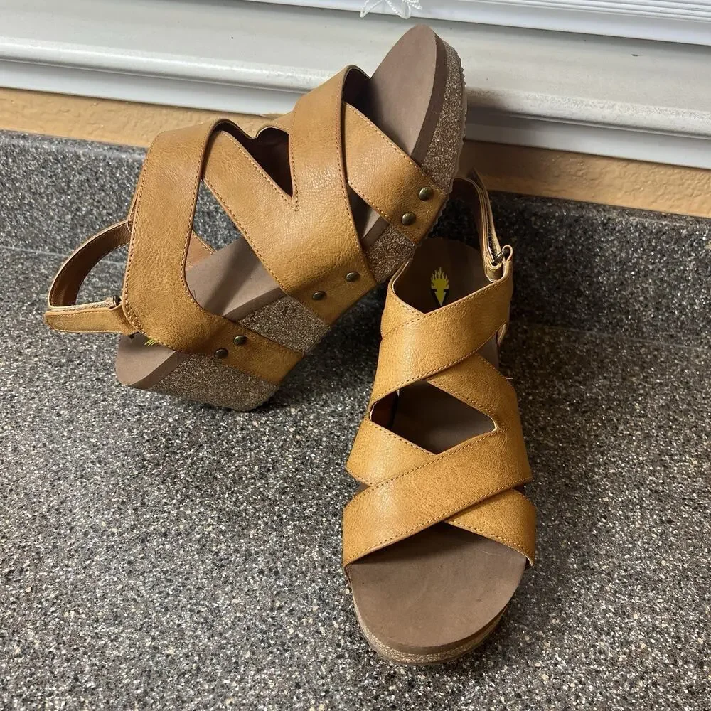 Volatile Mustard Faux Leather Sandals Womens 10 Sling Back Wedge Ankle Strap NEW
